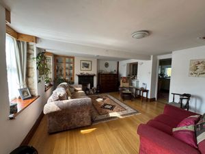 Lounge- click for photo gallery